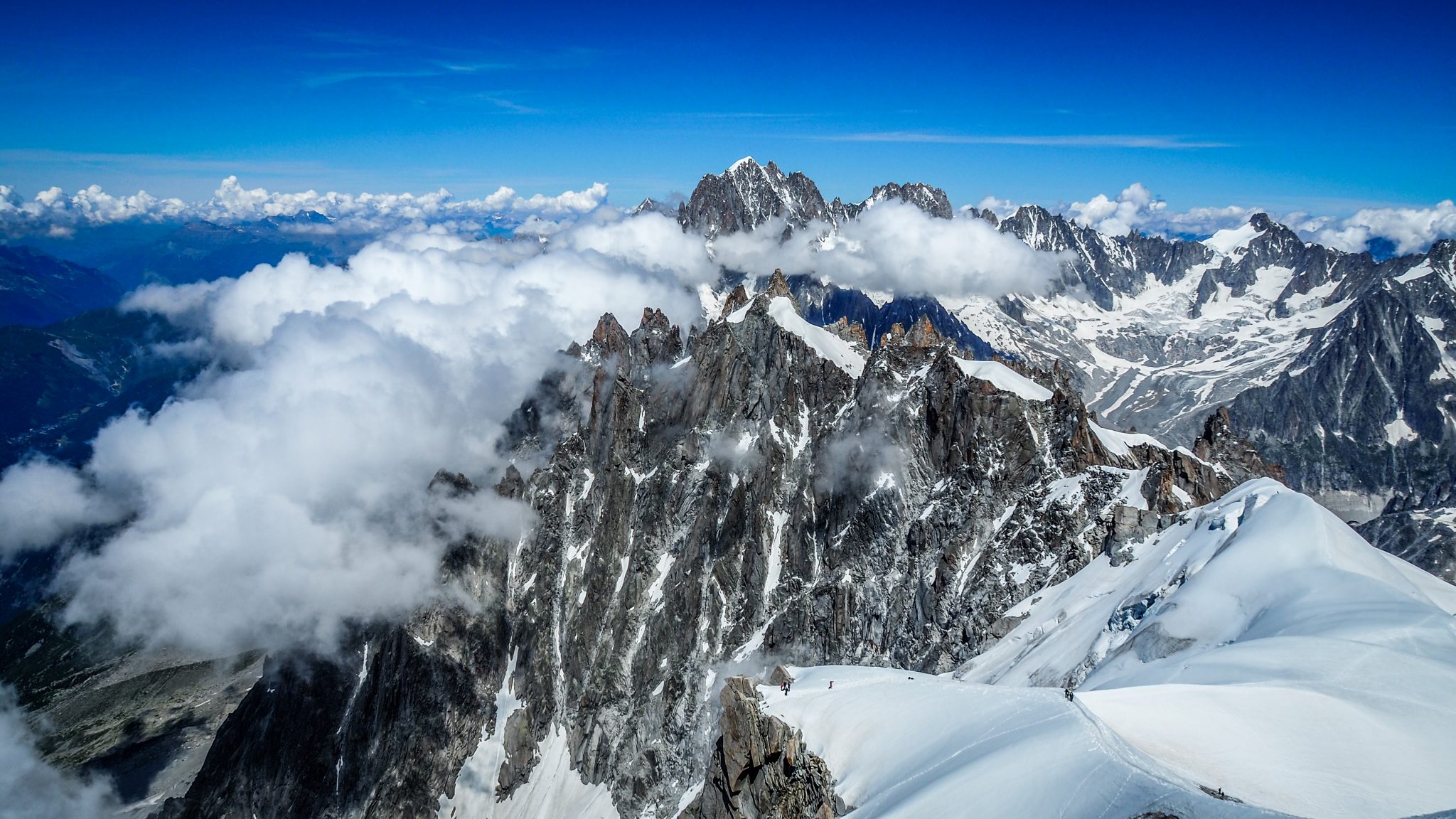 Chamonix - 1 day at the base of Mont Blanc - Pin Your Footsteps ...